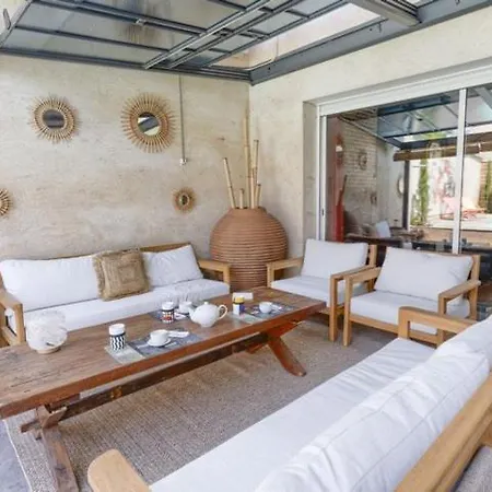 Maison Bacchus 31 بيت ضيافة Buzet-sur-Tarn